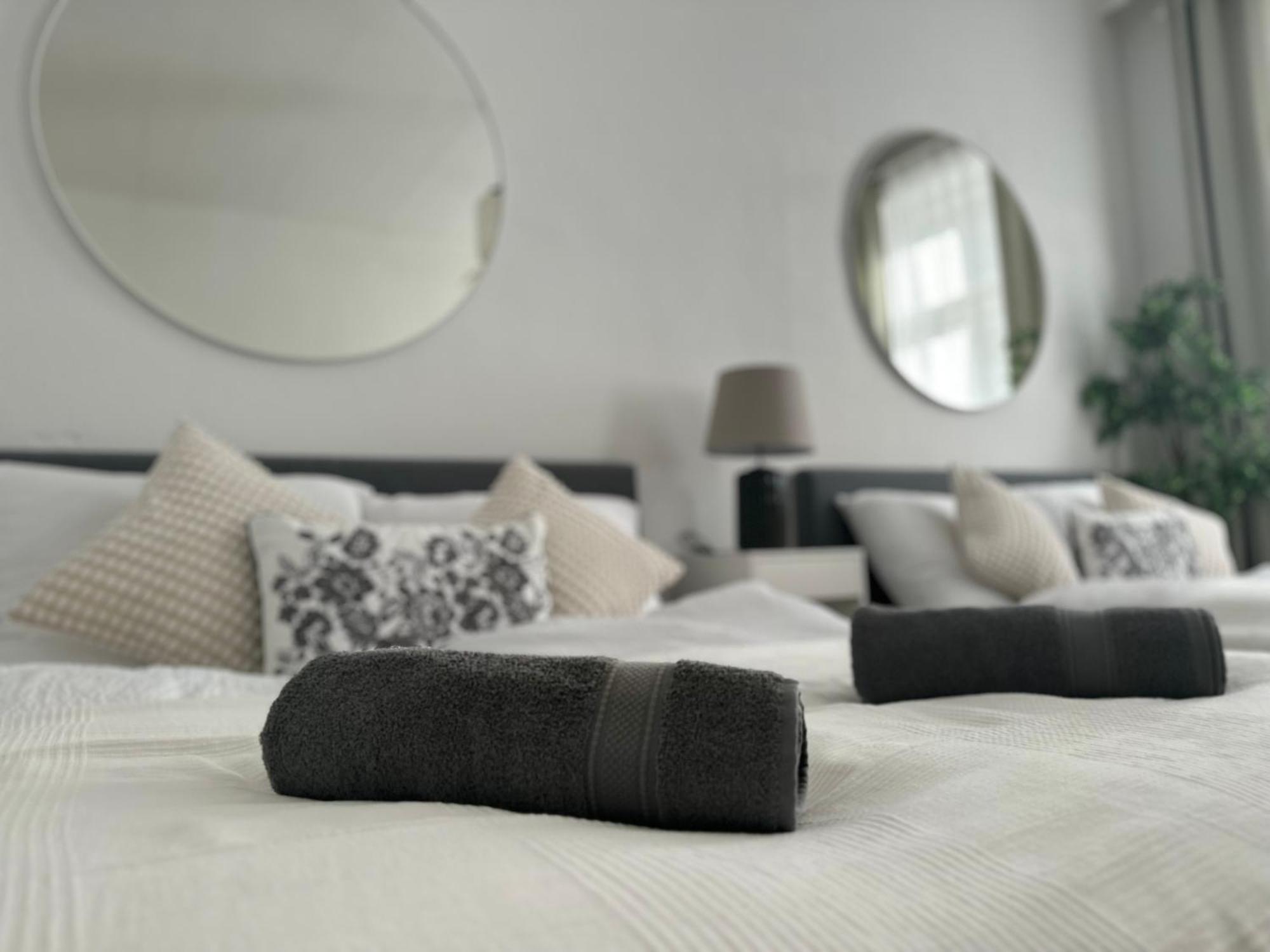 וינה Spacious Apartment, 3 Min To U1 Reumannplatz מראה חיצוני תמונה